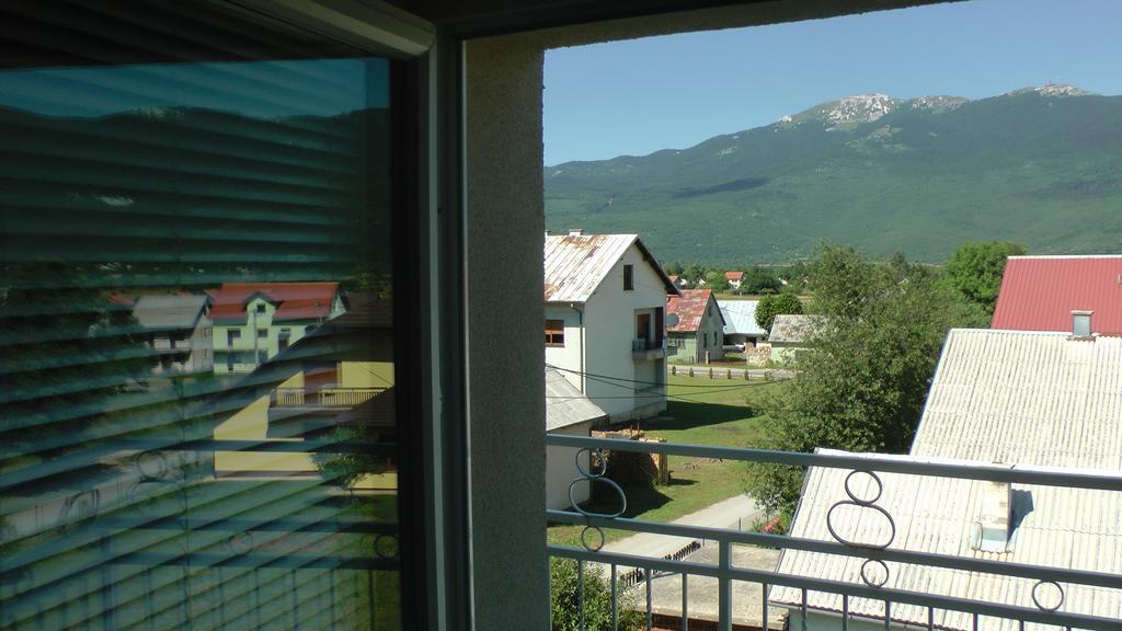 Apartment And Rooms Aracic Korenica Exterior photo
